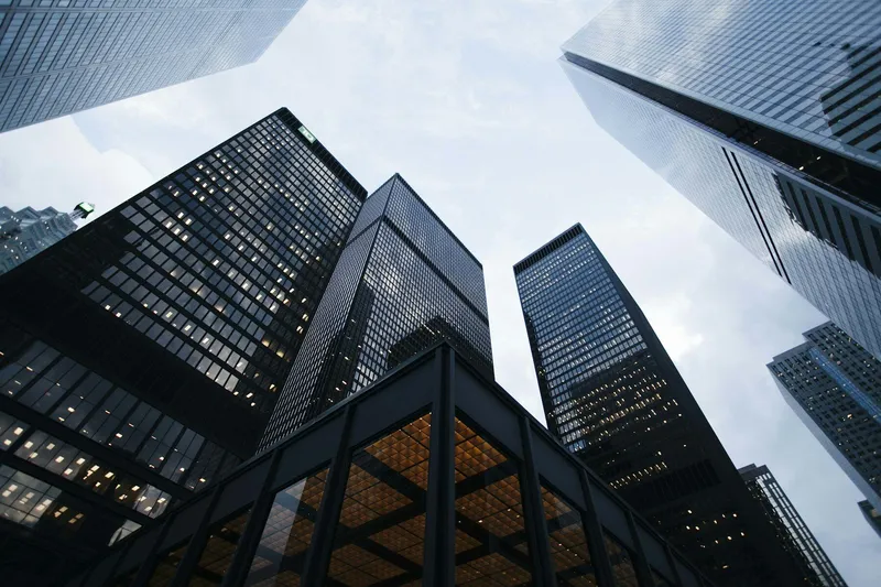 Centro Empresarial — Edificio de oficinas con 4.000 m² construidos
